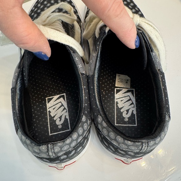 Vans Black and White Patterned Sneakers - Picture 5 of 6